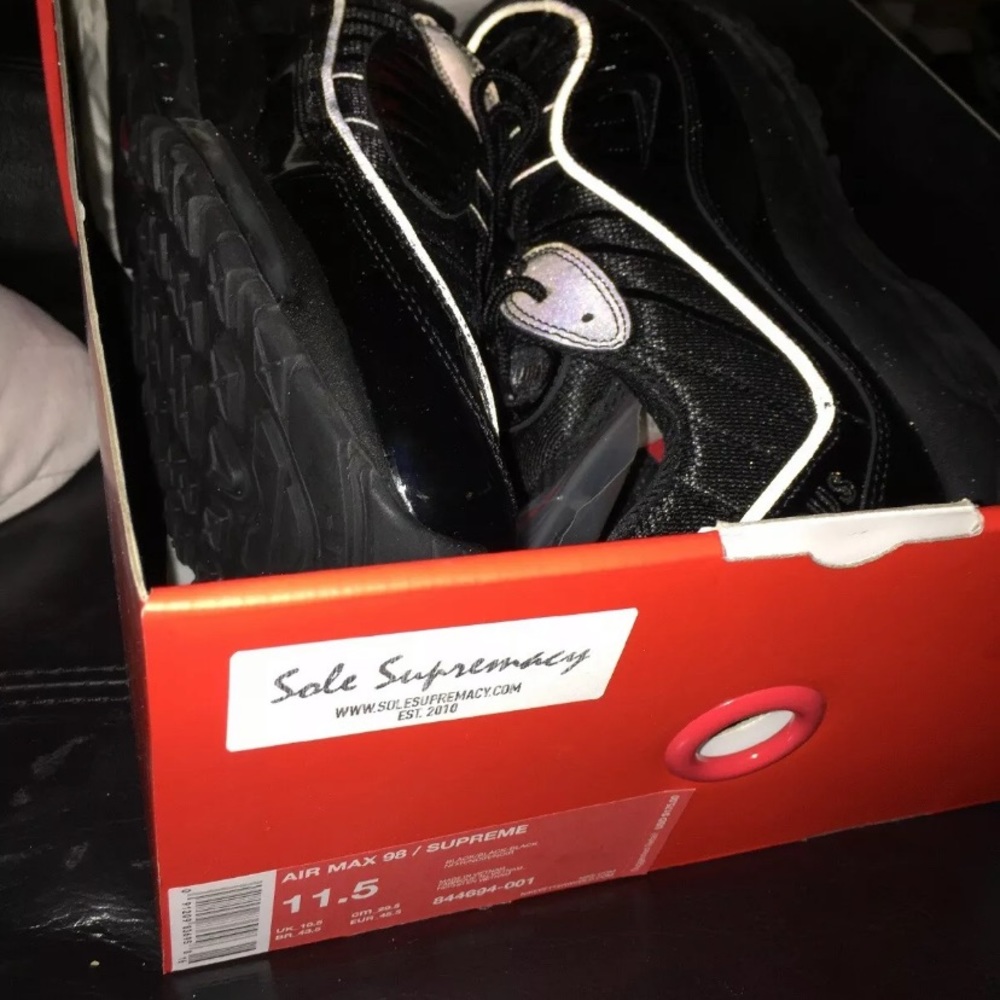 NEW Nike Air Max 98 x Supreme Triple BLACK SZ 11.5